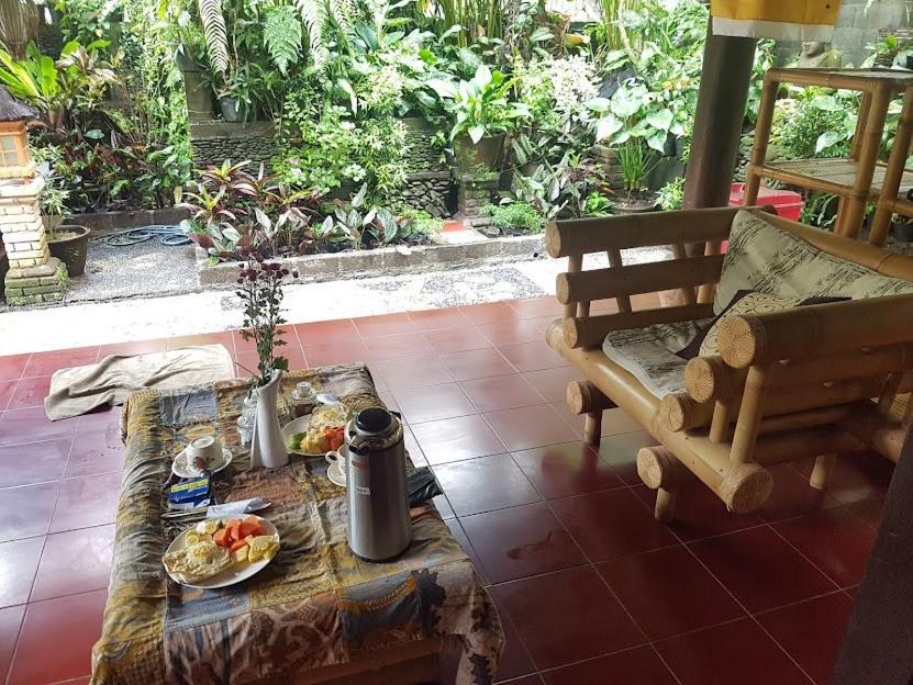 1Bd Guest House In Family Compound1, 15 Minute Walk To Yoga Barn Ubud Kültér fotó